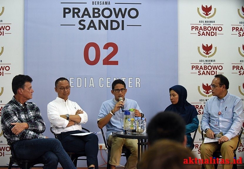 Sandiaga Salahuddin Uno berjanji tidak akan mengerek harga bahan bakar minyak (BBM) subsidi apabila terpilih menjadi RI 2