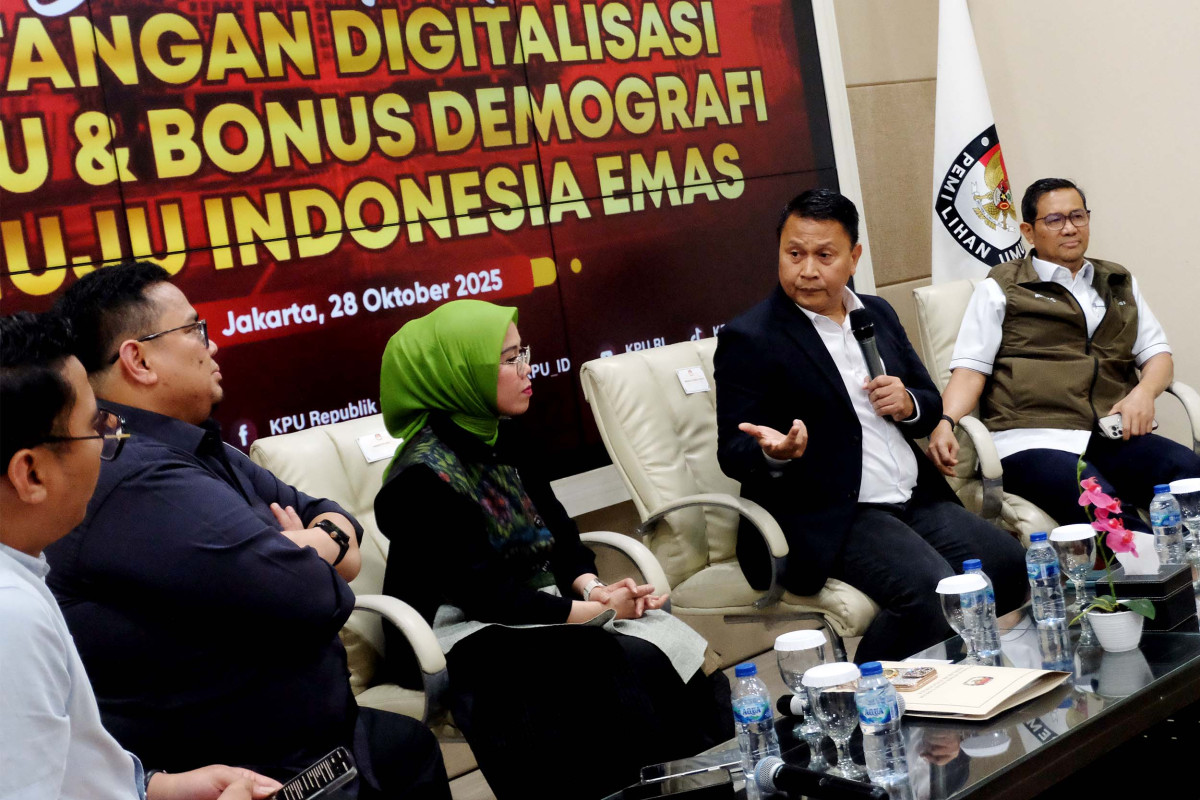 Suasana Diskusi KPU Bahas Tantangan Digitalisasi Pemilu Suasana Diskusi KPU Bahas Tantangan Digitalisasi Pemilu