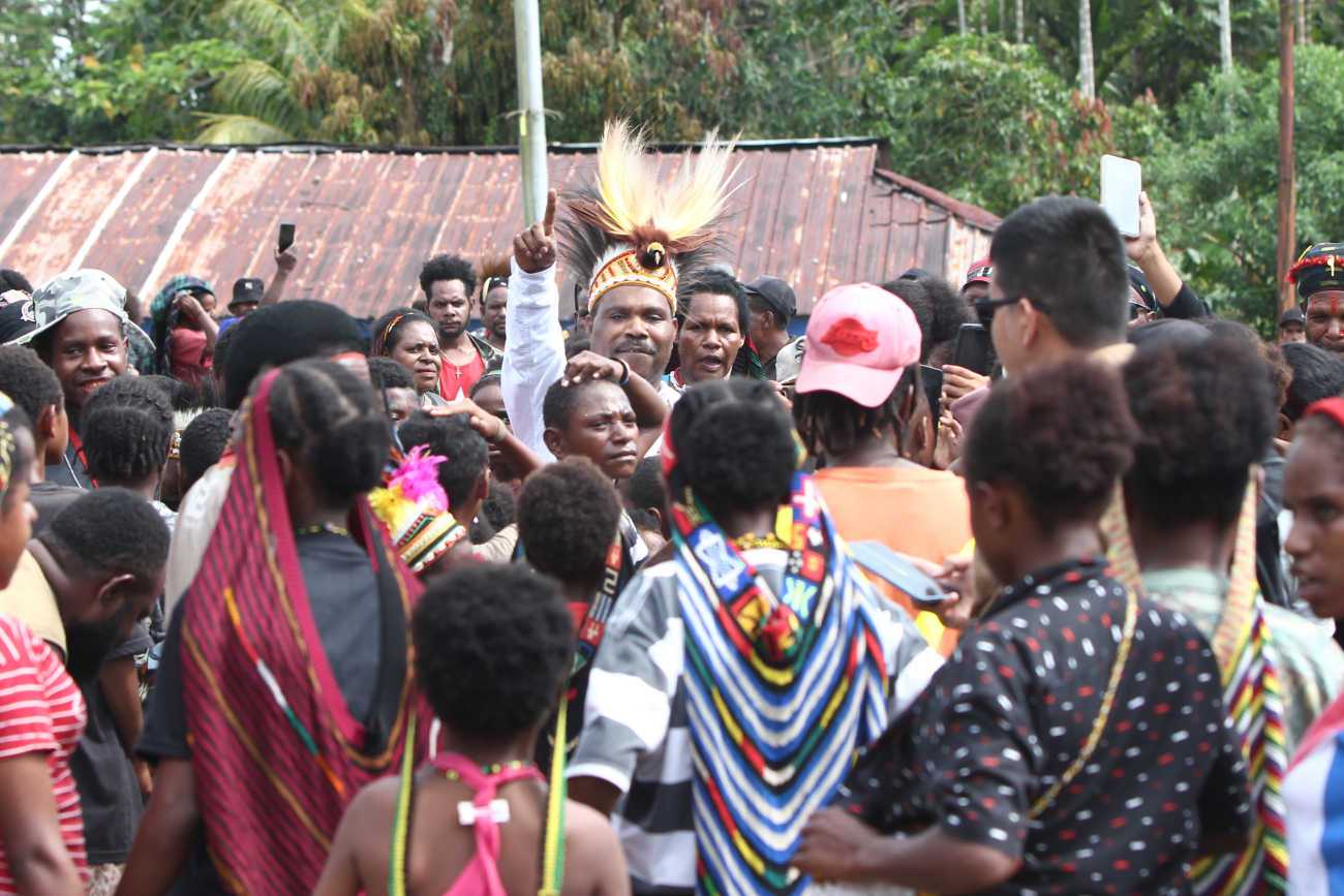 Maxsimus mengajak semua pihak untuk jadikan Mimika lebih baik Maxsimus mengajak semua pihak untuk jadikan Mimika lebih baik