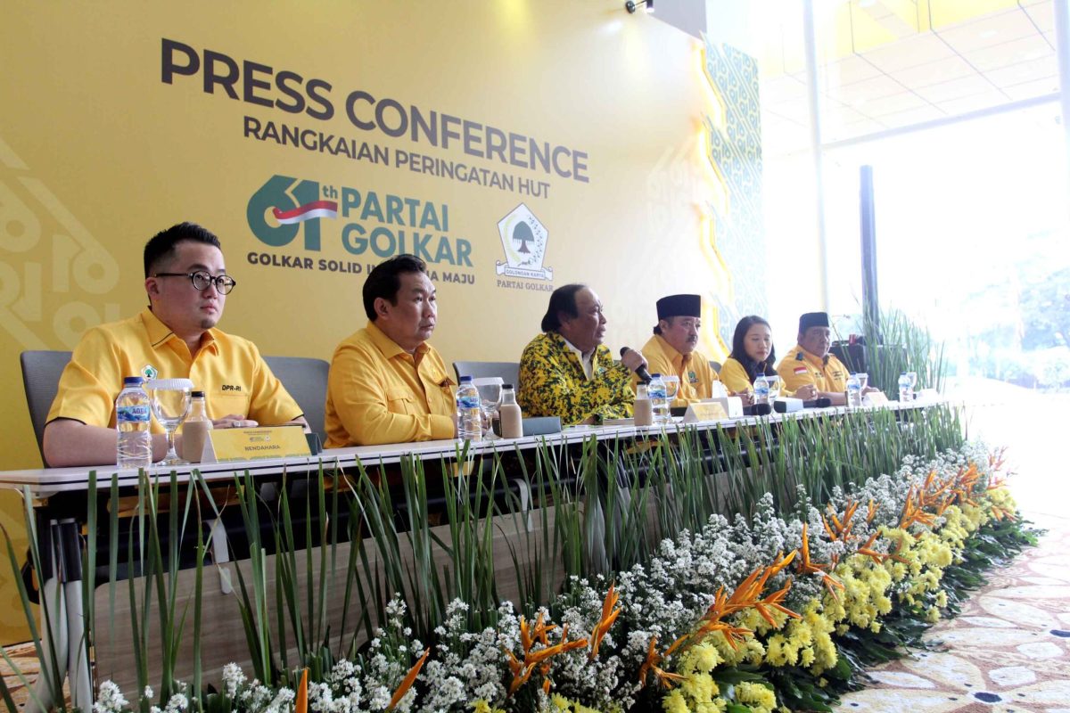 Jelang Perayaan HUT Golkar Ke-61 Jelang Perayaan HUT Golkar Ke-61