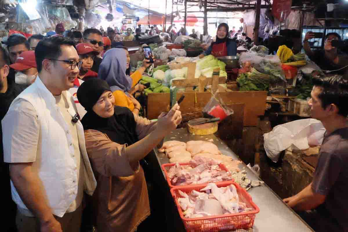 RK ingin mendengar keluh kesah para pedagang RK ingin mendengar keluh kesah para pedagang
