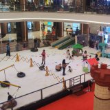Isi Libur Nataru dengan Bermain Salju di Mall