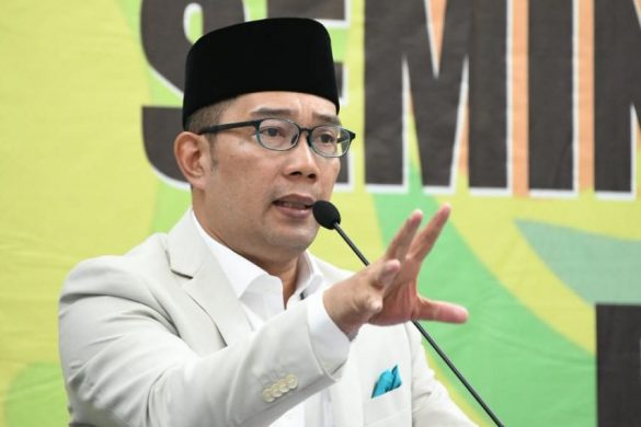 alt="ridwan kamil saat seminar"