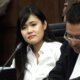 alt="jessica wongso saat menjalani sidang kasus pembunuhan kopi sianida"