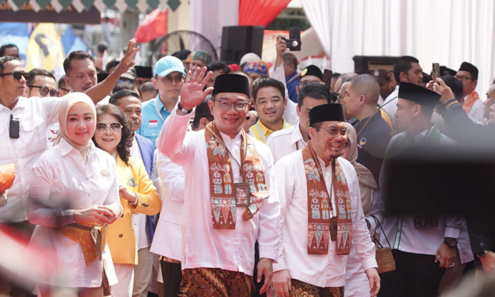 alt="Ridwan Kamil-Suswono Daftar ke KPU untuk maju Pilgub DKI"