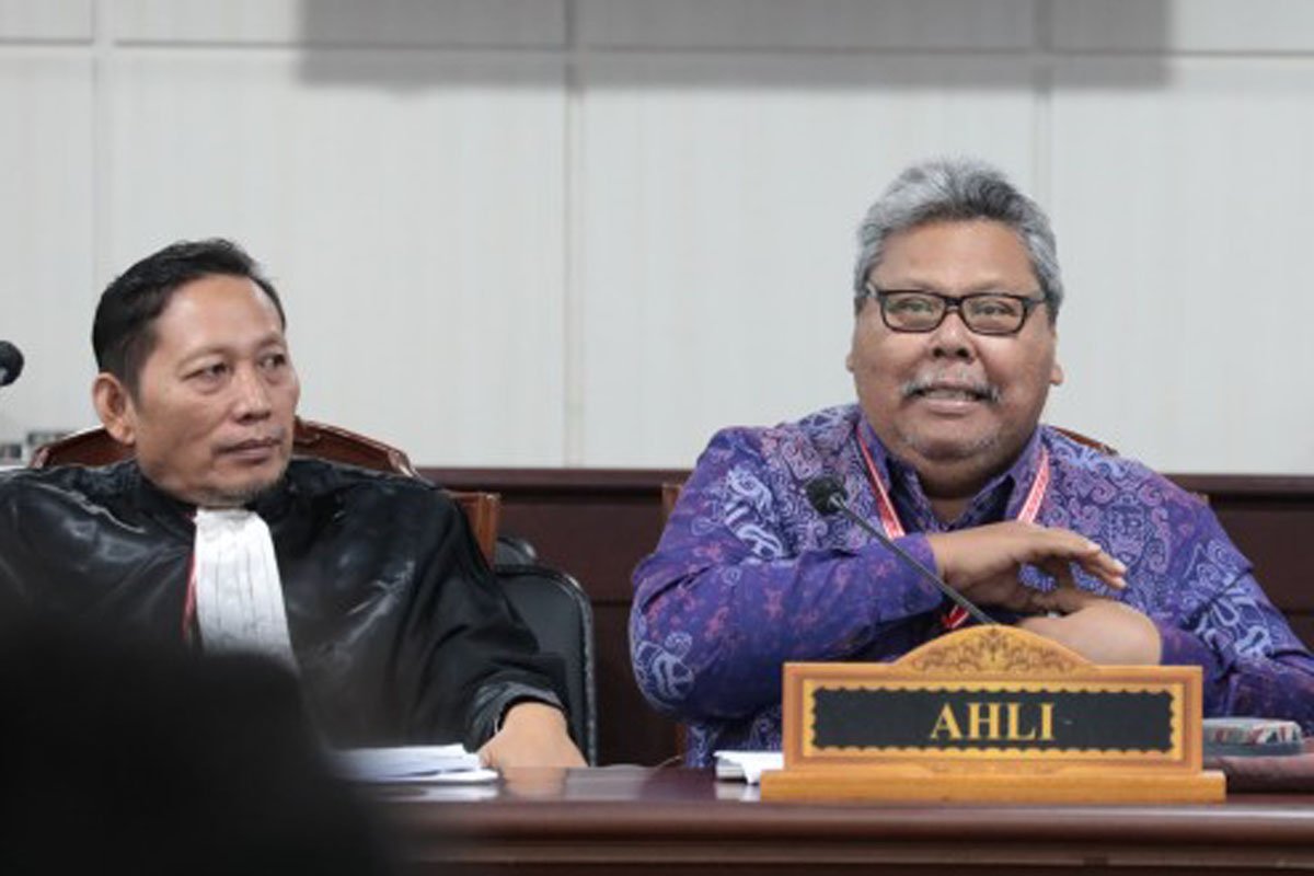 alt="sidang phpu bupati mimika di mahkamah konstitusi"