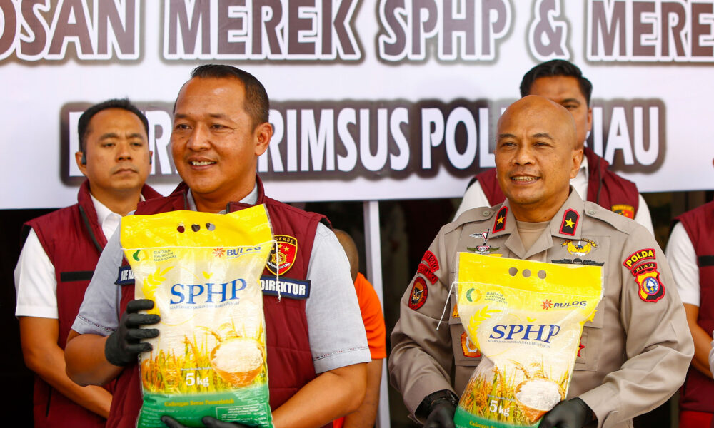 alt="konpres rilis beras oplosan polda riau"