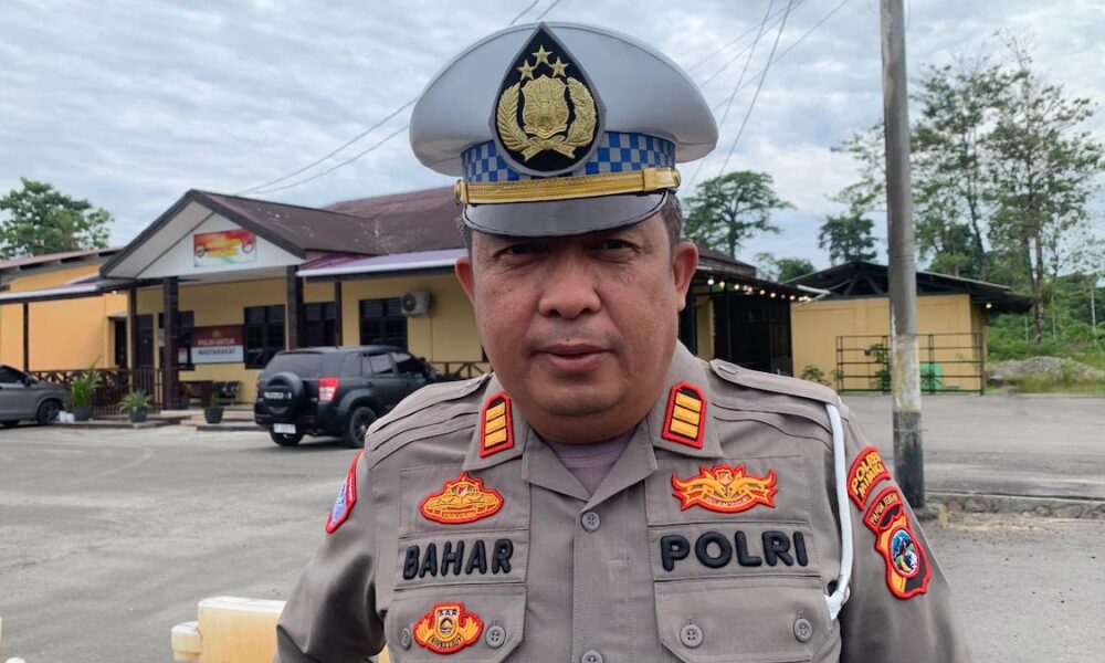 Kasat Lantas Polres Mimika AKP Burhanudin Buton