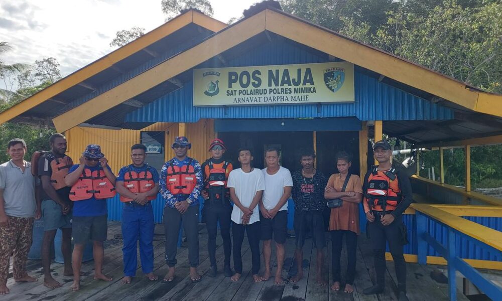 Keempat penumpang yang berhasil selamat dari maut dalam peristiwa kapal tenggelam