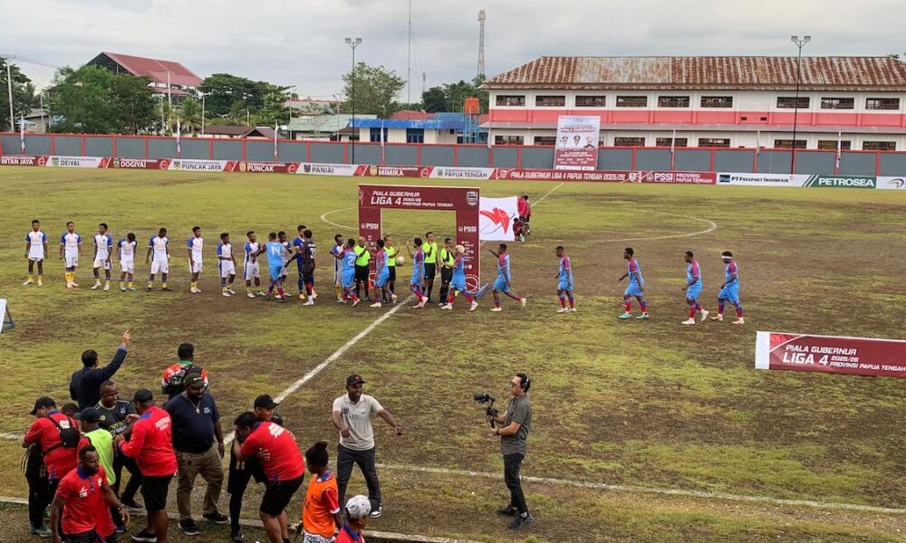 Pertandingan Persipani Paniai melawan Persipuncak Puncak Cartenz pada Liga 4 Papua Tengah di Stadion Wania Imipi Mimika.