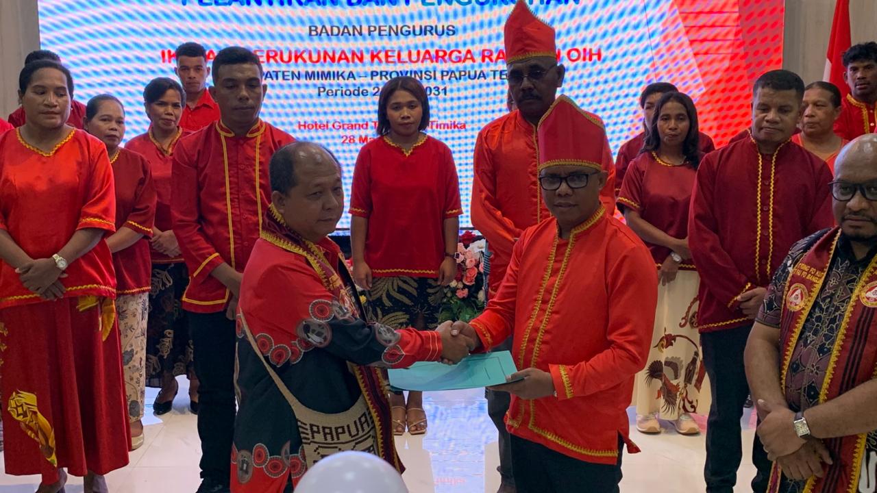 Momen pelantikan jajaran pengurus IKKRO Kabupaten Mimika