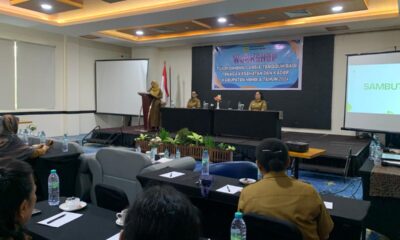 Suasana workshop tujuh dimensi lansia tangguh bagi tenaga kesehatan dan kader Kabupaten Mimika di Ballroom Hotel Horison
