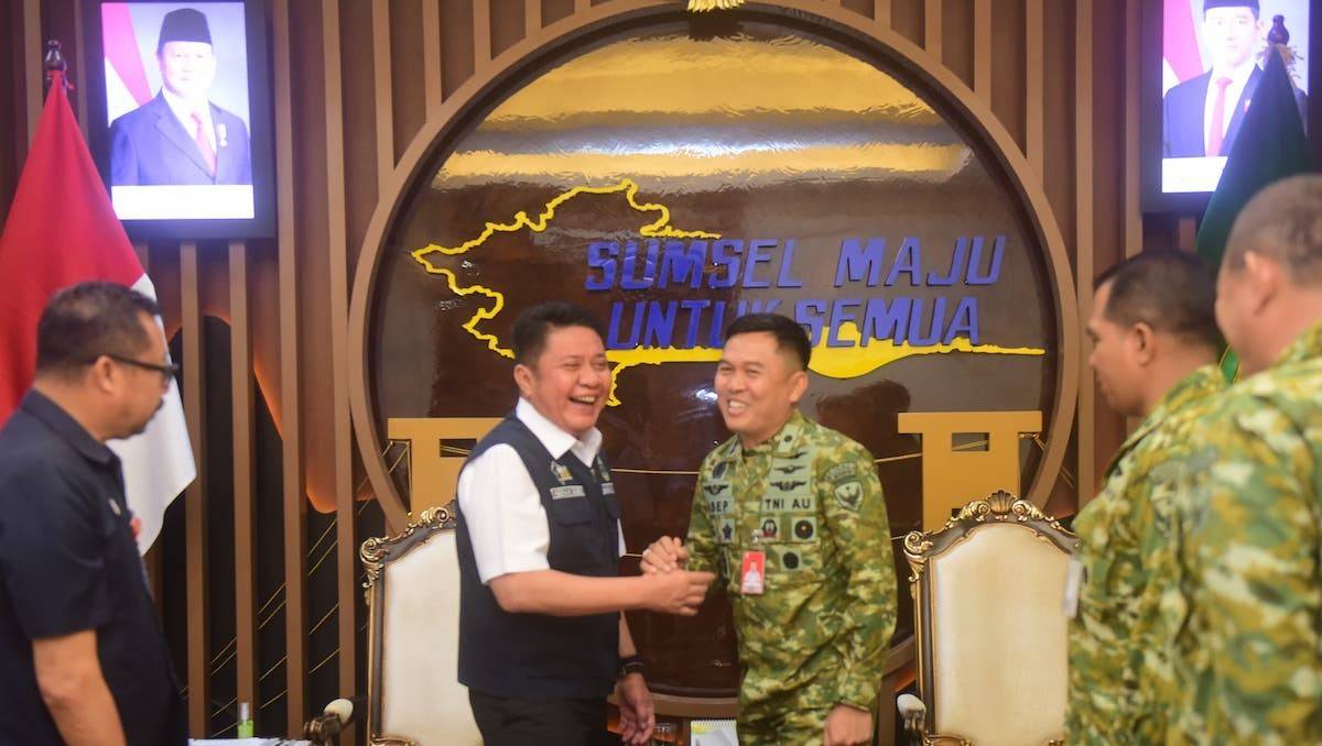 Gubernur Sumsel Herman Deru menerima kunjungan Danlanud Sri Mulyono Herlambang Kolonel Asep Wahyu Wijaya di Palembang.