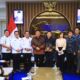 Herman Deru menerima rombongan investor China yang membahas pembangunan PLTA di Kabupaten OKU Selatan, Sumatera Selatan.