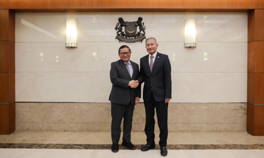 Gubernur DKI Jakarta Pramono Anung bertemu Menteri Luar Negeri Singapura Vivian Balakrishnan di Singapura.