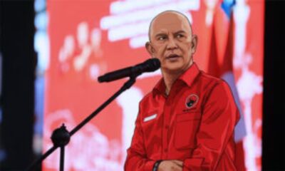 Ketua DPP PDIP Said Abdullah memberikan keterangan kepada wartawan di Kompleks Parlemen Senayan.