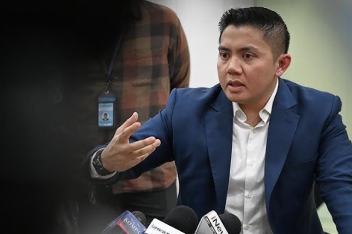Seskab Mayor Teddy Indra Wijaya saat memberikan keterangan kepada wartawan