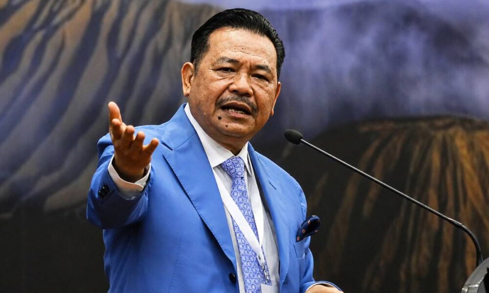 Otto Hasibuan dan Presiden RI digugat ke PN Jakarta Timur terkait dugaan rangkap jabatan dan pelanggaran putusan MK.