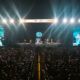 Suasana ramai pengunjung bermain games seru di area Bejo Jahira Land Koplove Fest Volume 4 Stadion Pakansari Bogor