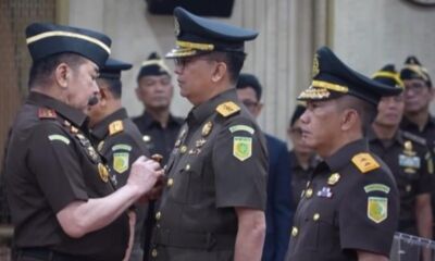 Jaksa Agung ST Burhanuddin melantik Kuntadi sebagai Jampidsus dan Asep Nana Mulyana sebagai Wakil Jaksa Agung di Kejagung.