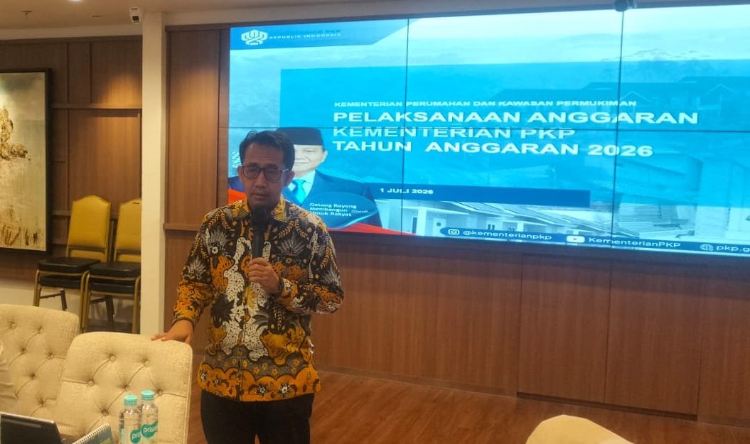 Sekretaris Jenderal Kementerian PKP Didyk Choiroel, memberikan pemaparan capaian serapan anggaran KemenPKP.