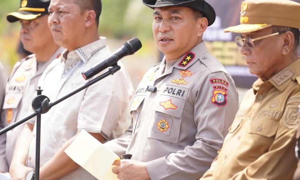 Kapolda Riau Irjen Herry Heryawan meninjau langsung lokasi dugaan perusakan ekosistem mangrove dan perambahan kawasan hutan seluas lebih dari 118 hektare di Kabupaten Rokan Hilir.