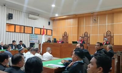 Sidang eksepsi Budiono Tanbun dalam perkara dugaan korupsi pemanfaatan lahan transmigrasi untuk pertambangan di PN Samarinda.