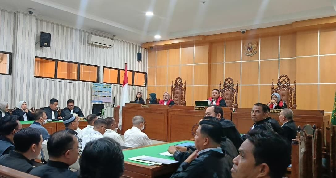 Sidang eksepsi Budiono Tanbun dalam perkara dugaan korupsi pemanfaatan lahan transmigrasi untuk pertambangan di PN Samarinda.