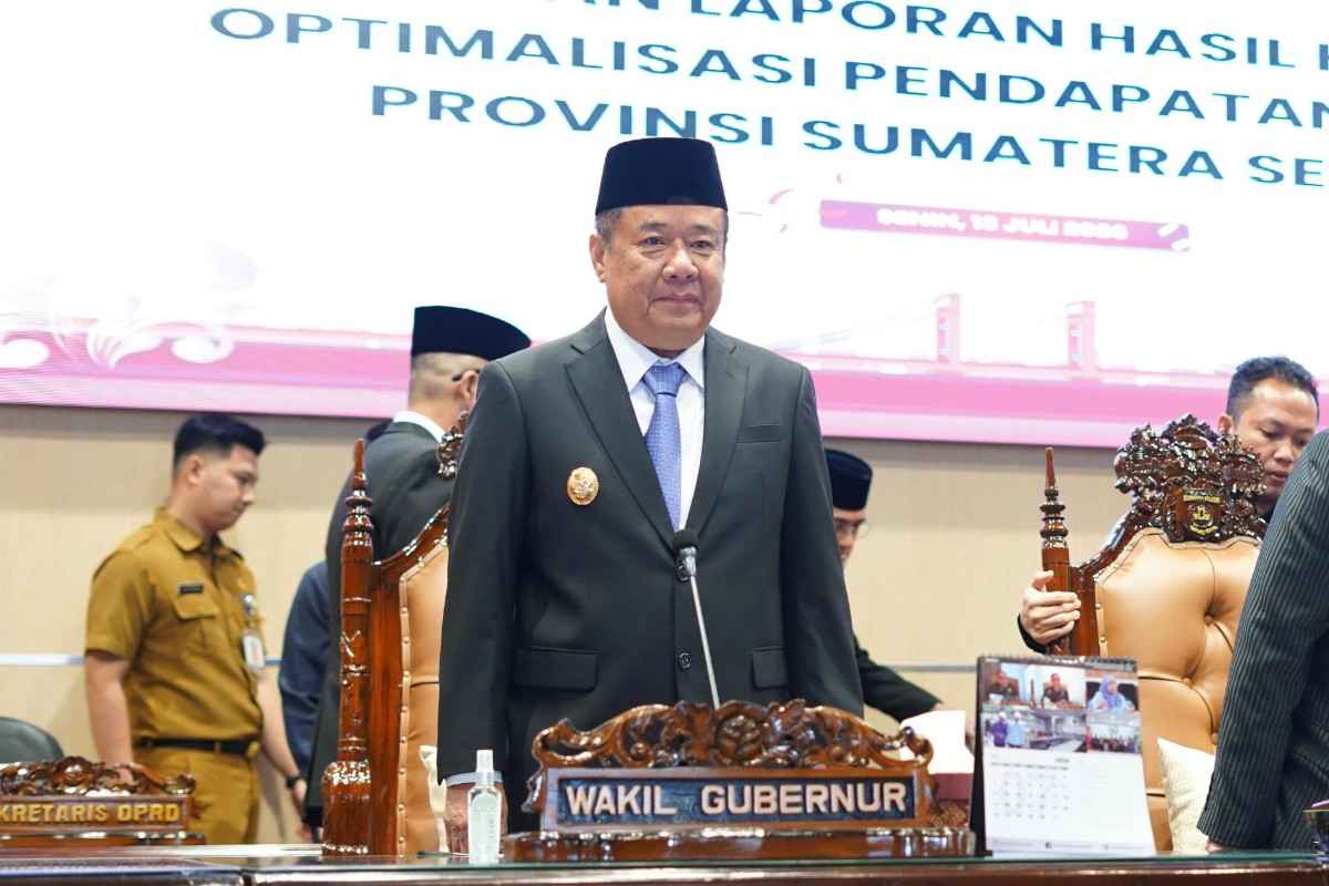 Wagub Sumsel Cik Ujang