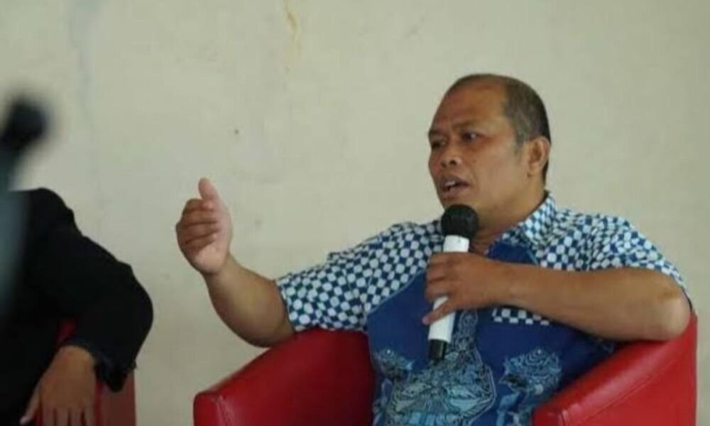 Direktur Rumah Politik Indonesia Fernando Emas
