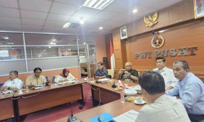 Ketua Umum PWI Pusat Akhmad Munir memimpin sosialisasi lima Peraturan Organisasi di Kantor PWI Pusat, Jakarta.