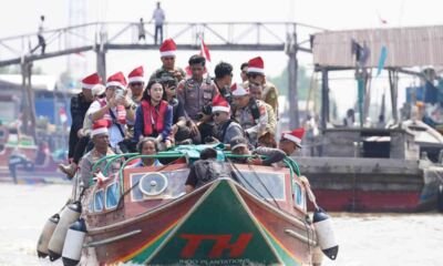 Kapolda Riau Irjen Herry Heryawan bersama rombongan Ekspedisi Merah Putih Presisi menanam mangrove di Kuala Selat, Indragiri Hilir.