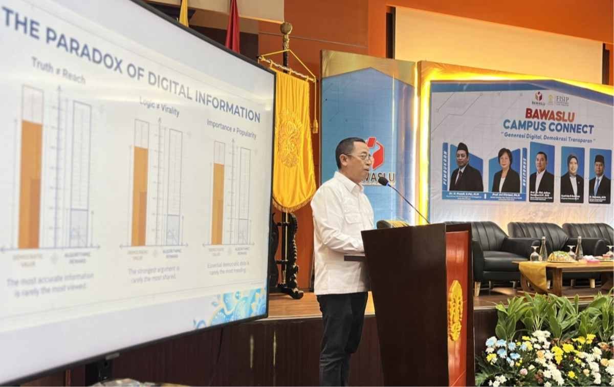 Anggota Bawaslu RI Puadi menyampaikan lima fokus penguatan pengawasan berbasis digital menuju Pemilu 2029