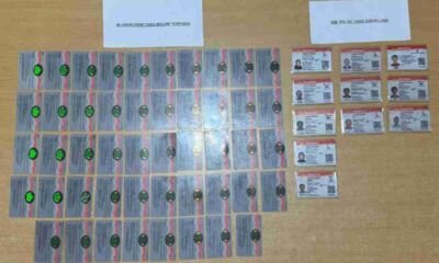 Polres Siak mengungkap jaringan pemalsuan SIM dengan barang bukti kartu SIM bekas, telepon seluler, komputer, dan printer.