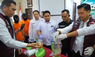 Satresnarkoba Polresta Pekanbaru melaksanakan pemusnahan barang bukti narkotika berupa 1.473 butir pil ekstasi, sabu, serta 31 pcs cartridge yang mengandung etomidate.